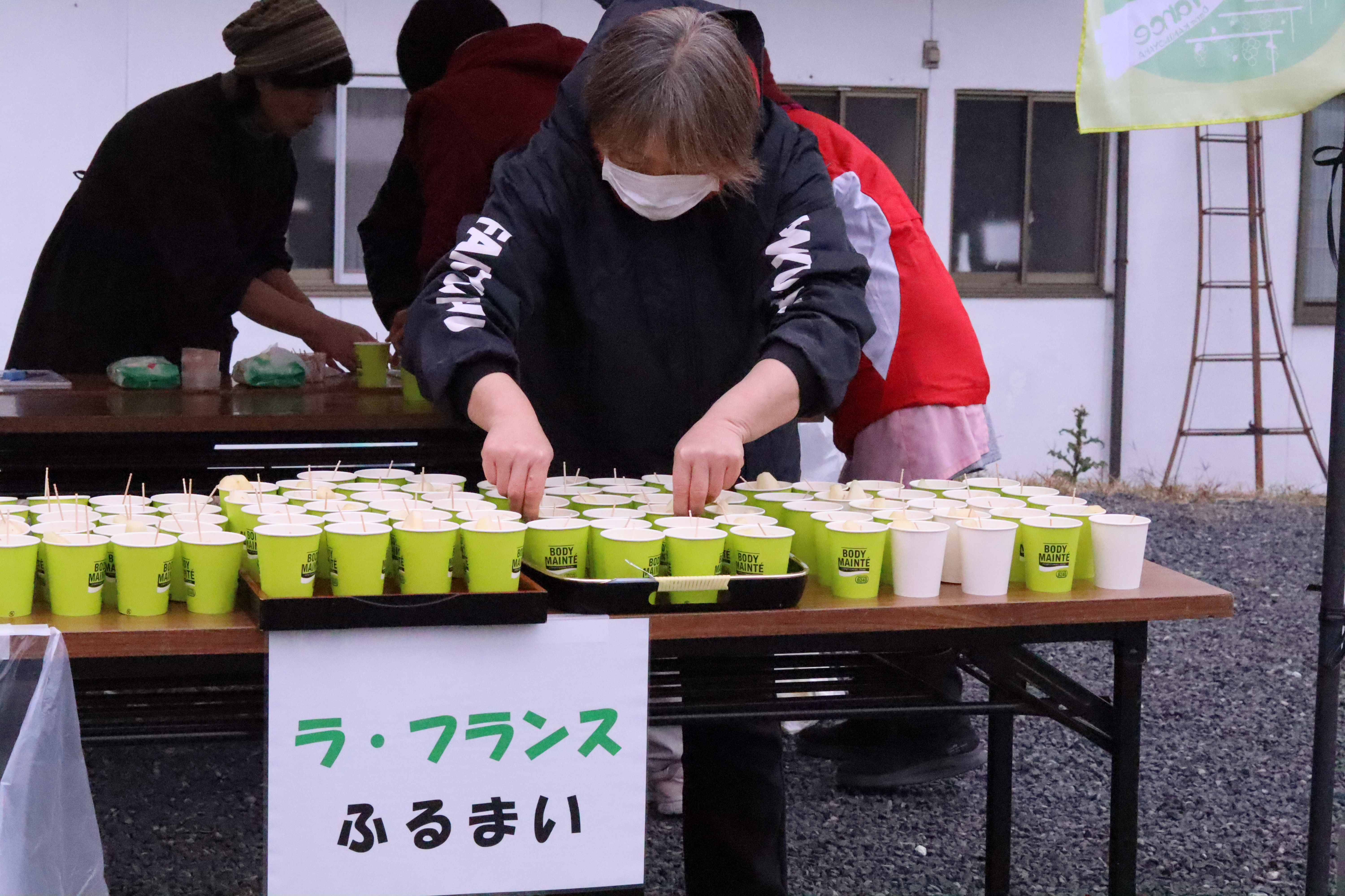 エイドステーションで提供される料理と飲み物